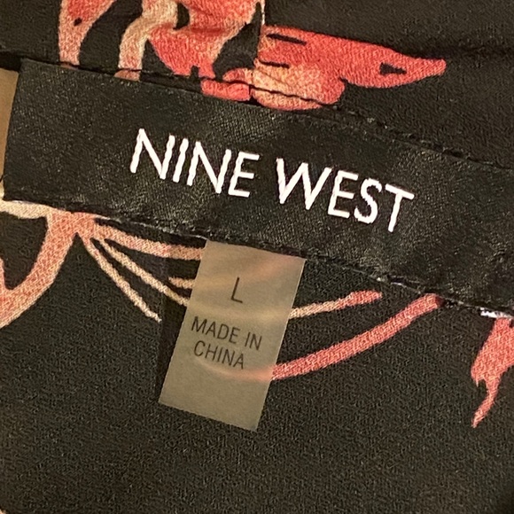 Nine West top, size LARGE - Picture 3 of 3